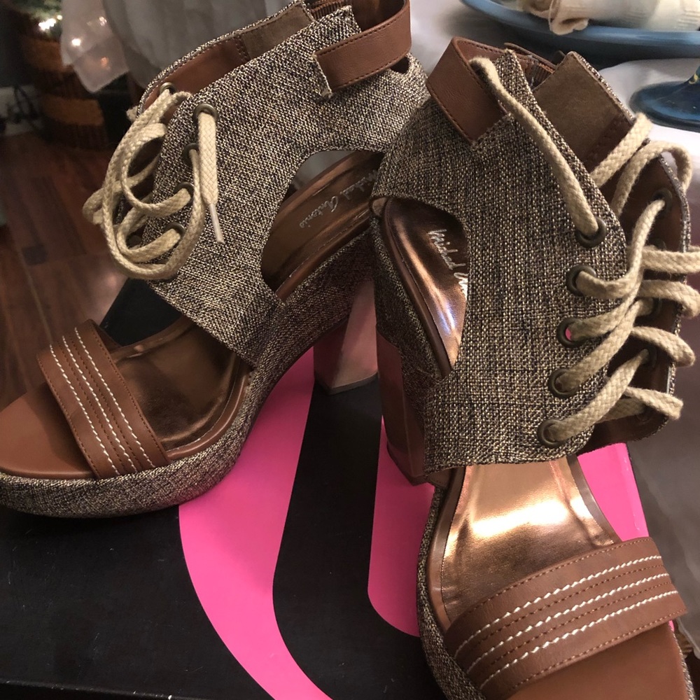 Michael Antonio tweed style brown platform heels